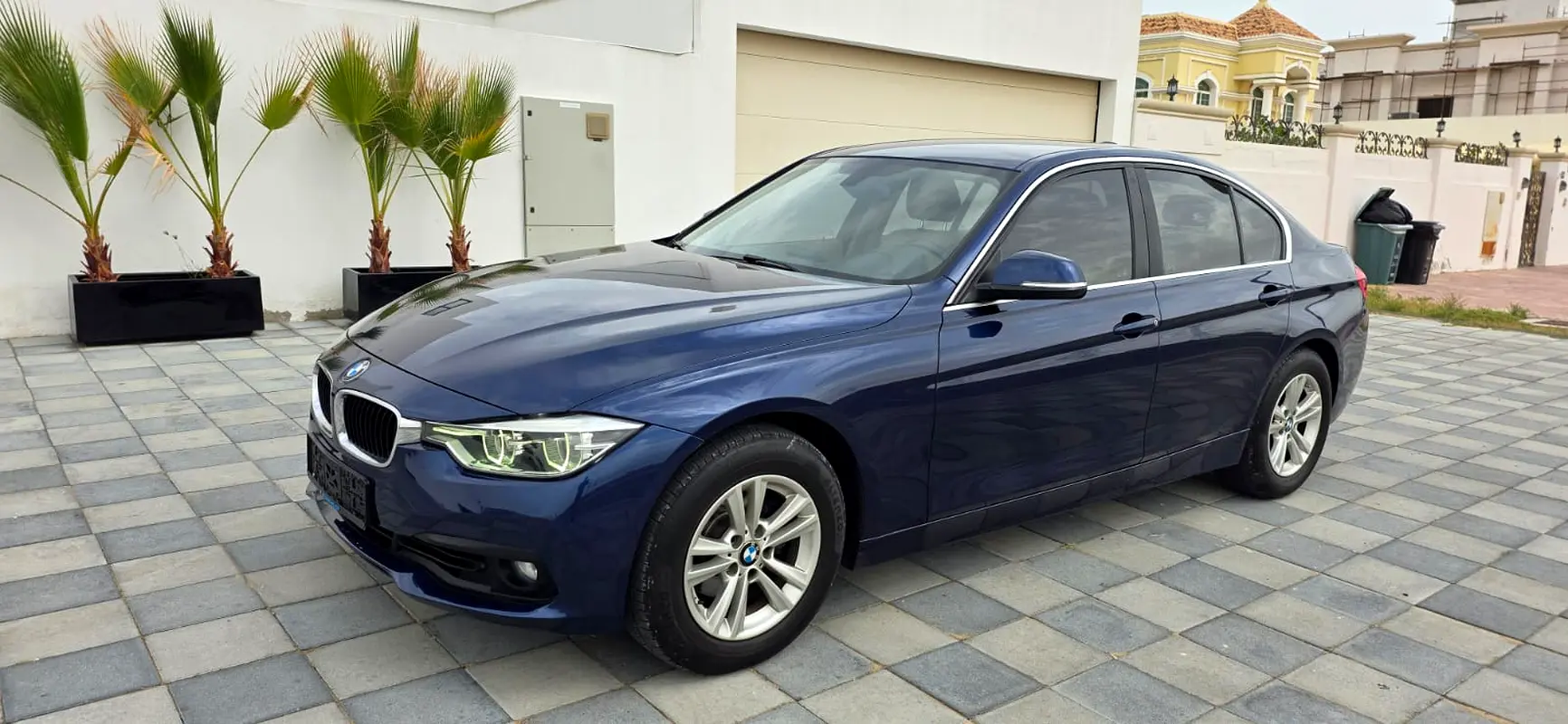 BMW 3-Series 2018 — photo 1 of 14