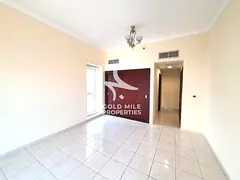 Higher Floor - Panoramic views - Next to Metro