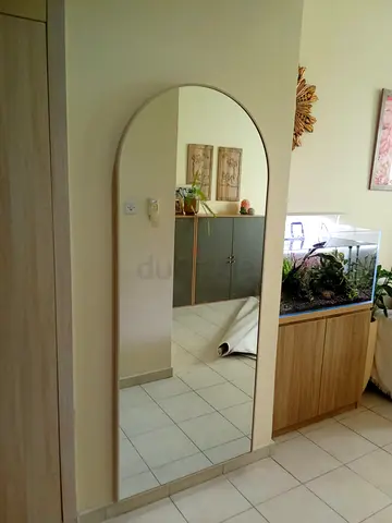 Elegant Full-Length Mirror with Arched Frame