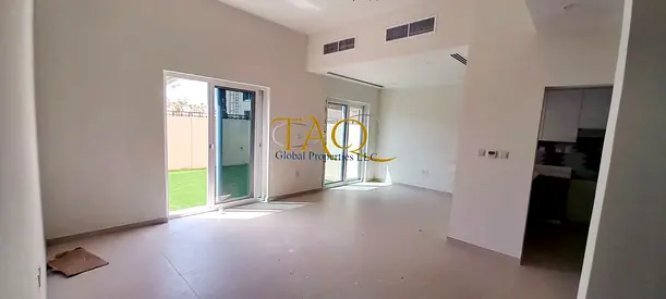 فيلا من 3 غرف نوم | إمكانية الوصول إلى الحديقة | أمارانتا 2 فيلانوفا