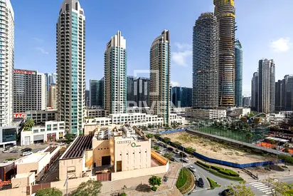 Mid Floor | Elegant Apartment | Great Location