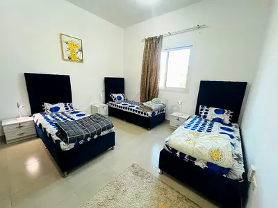 سرير تنفيذي مفروش بالكامل مع حمّام خاص (إن-سويت) متوفر للإيجار الشهري في الخيل هايتس