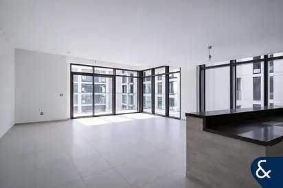 Corner 2 Bed | Sea Views | Large Layout