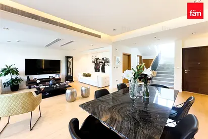 Single Row | Fully upgraded | Closed kitchen |