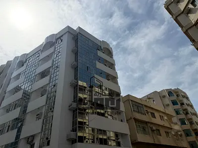 للبيع بناية استثمارية في أم طرافة – الشارقة