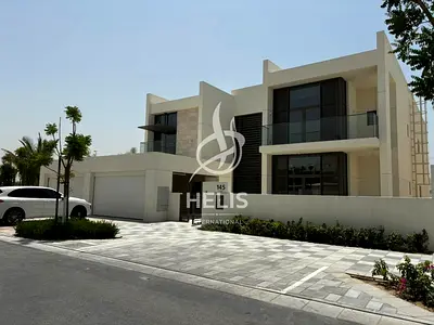 Ultra-Modern Executive Villa | Ready to Move | Prime Plot