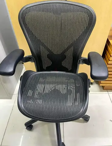 Aeron Herman Miller Classic Chair Fully Loaded Size C