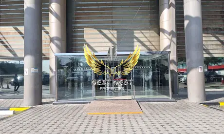 BRIGHT FULLY FITTED OFFICE WITH PARTITIONS || READY TO MOVE IN