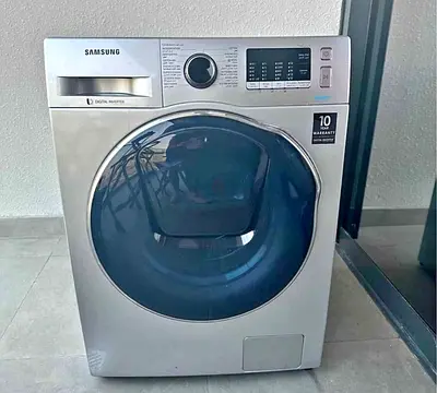Samsung 2in1 8/6 washer dryer like new condition