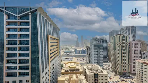 الشارقه التعاون غرفتين وصاله وغرفه خادمه مطبخ و3حمام فرش سوبر ديلوكس مساحه كبيره اطلاله أماميه ع شارع التعاون.