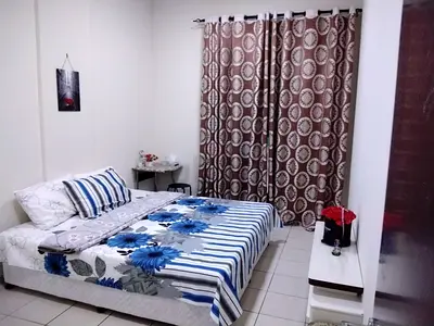 Private Room with Own Bathroom-Deira-Near Metro
