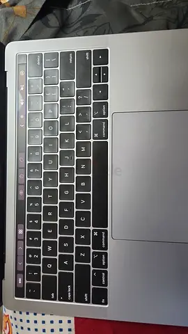 Core i7 macbook pro 2019 touch bar