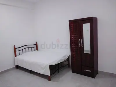 IMMEDIATELY FURNISHED BIG PRIVATE BEDROOM AVAILABLE IN KARAMA - DIRECT FROM OWNER