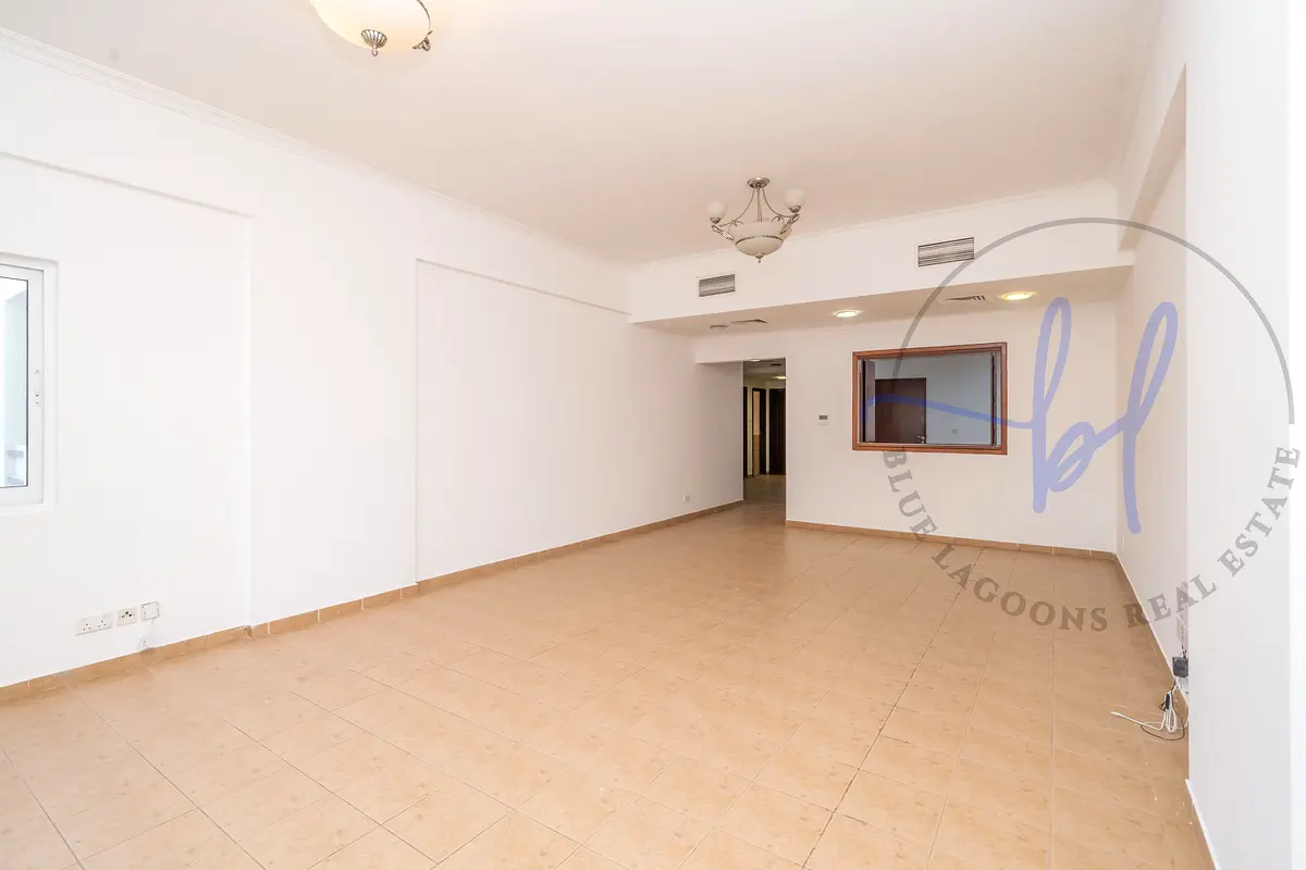 Homey Apartment | Large Unit | Ideal for End Users