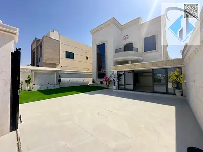 فيلا سكني تجاري للبيع على شارع رئيسي وبمساحة ارتداد كبيرة، منطقة المويهات عجمان