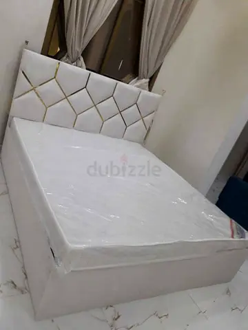 Stylish Queen Size Bed with medical mattress Brand new good Quality Queen bed storage