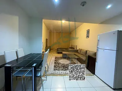 استديو مفروش فرش ممتاز جداً و مساحة كبيرة بافضل مناطق عجمان