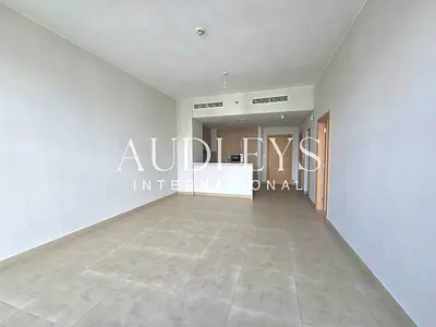 1 Bedroom Apartment | Boulevard View | Vacant