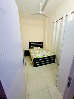 Private room for single working lady in Al Qusais, Damascus street