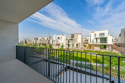 Corner Plot | Park Backing | Premium Finishes