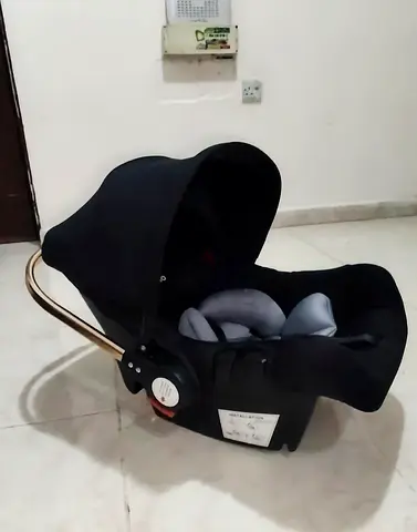 Black Infant Car Seat in Great Condition