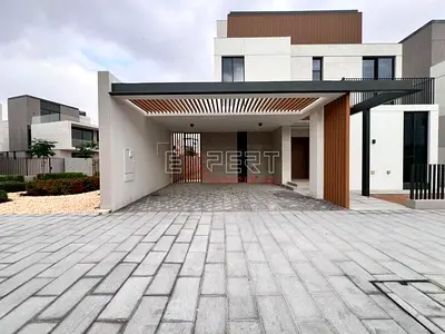 فيلا 4 غرف نوم واسعة | حديقة خاصة | تشطيبات فاخرة