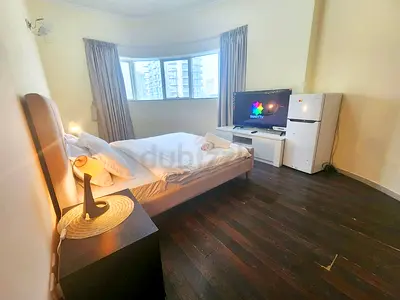 Huge size bedroom in Dubai Marina - Next to Marina Walk