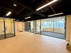 3 partitions | Pantry | Vacant | High floor