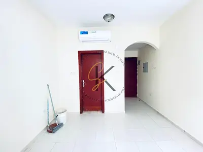 Lavish Studio Flat | With Split AC | only Family | No deposit