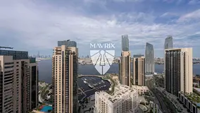 Creek &amp; Skyline Views│Prime Location│Well Maintained