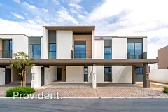 Spacious Unit | Single Row | Prime Location