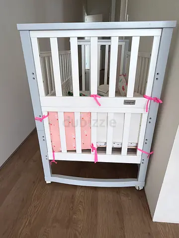 Baby Crib with Soft Padding