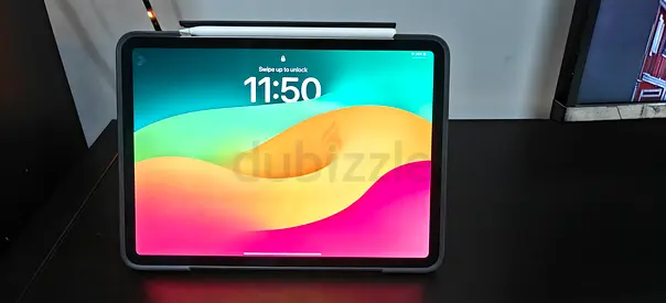 iPad Pro 11 (4th Gen/M2) 256GB WiFi - Like New (36 Cycles) + Apple Pencil 2 + Cover, no negotiation