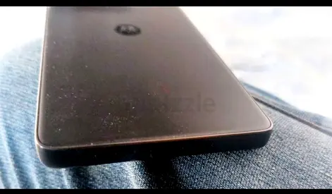 Im selling my Motorola G75 5G phone - triple camera, good condition,box and charger,3cases