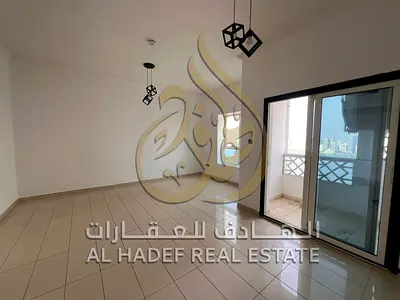 طلالة مباشرة على البحر | غرفتين وصالة (ماستر) | شهر مجاني | المجاز 3 وصف الإعلان: للباحثين عن الفخامة والراحة في أرقى مناطق الشارقة، شقة واسعة للإيجار