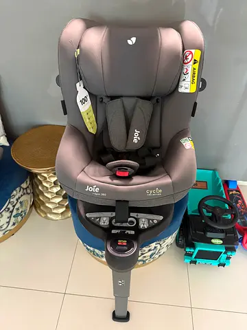 Joie 360 convertible car seat - ISOFIX System