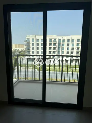 Spacious Layout | Ready To Move | Mid Floor
