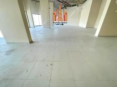 Very famous location Shop available 2600 sqft in Muwaileh Sharjah