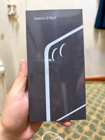 Samsung Galaxy Z Flip 7 Brand New