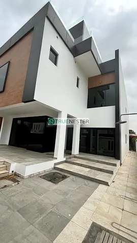 5 bedroom Fully renovated - Jumeirah 3