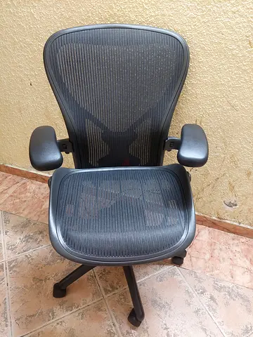 Selling Herman Miller Aeron Classic Chair Size C Fully Adjustable