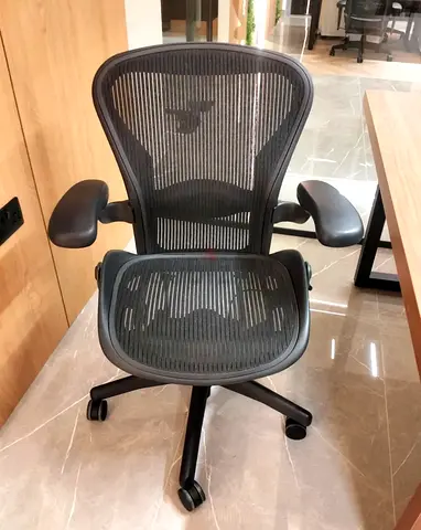 Herman miller Aeron size B