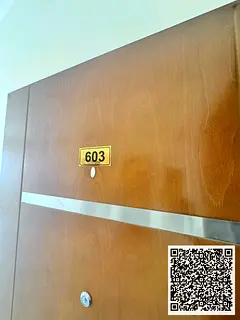 One bedroom and living room Master bedroom + external bathroom Central air conditioning