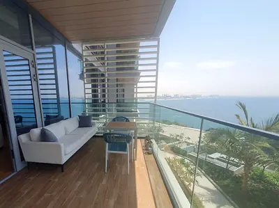 Gorgeous Waterfront Apt With Incredible Sea Views| Free full cleaning service