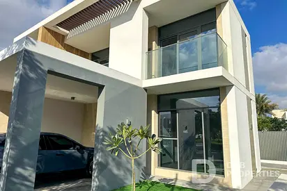 Pool View | Corner Unit | Closest to Amenities