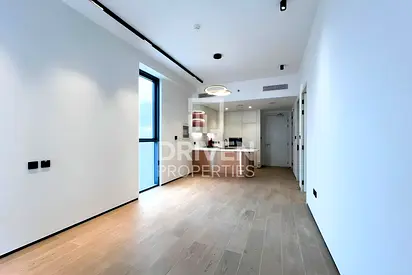 Brand New | Ready to Move in | Unique Layout