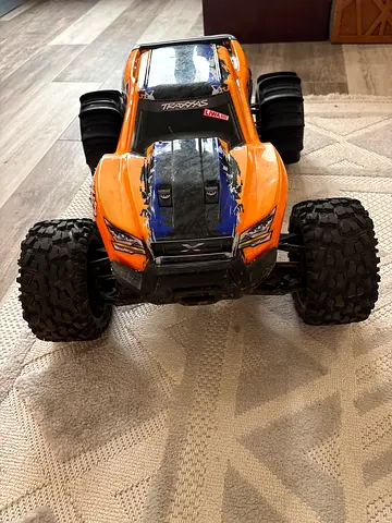 RC car Xmaxx traxxes