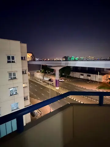 Master Bedroom for Rent Next to Metro Station