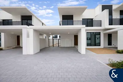 Mysk | 4 Bedrooms | Spacious | 4 Baths
