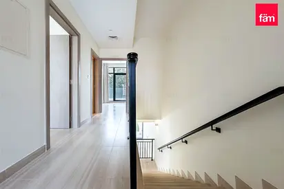 Spacious 4 Bedroom Th | Corner & Green Garden